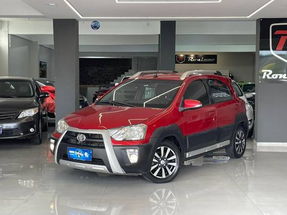 TOYOTA ETIOS 1.5 XS 16V FLEX 4P AUTOMÁTICO TOYOTA ETIOS 1.5 XS 16V FLEX 4P AUTOMÁTICO